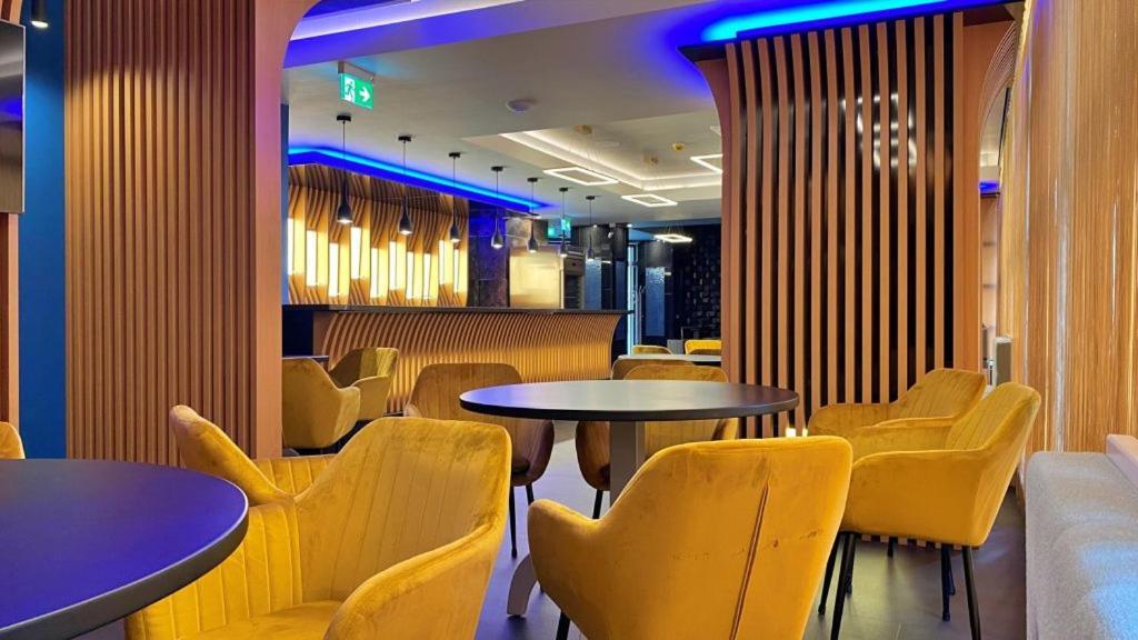 Hotel Condor Tulcea Bagian luar foto