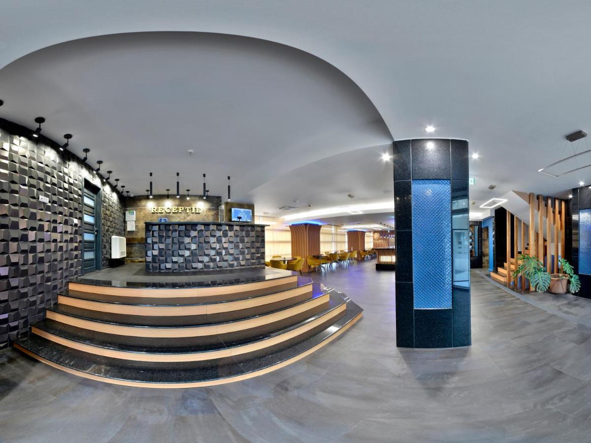 Hotel Condor Tulcea Bagian luar foto